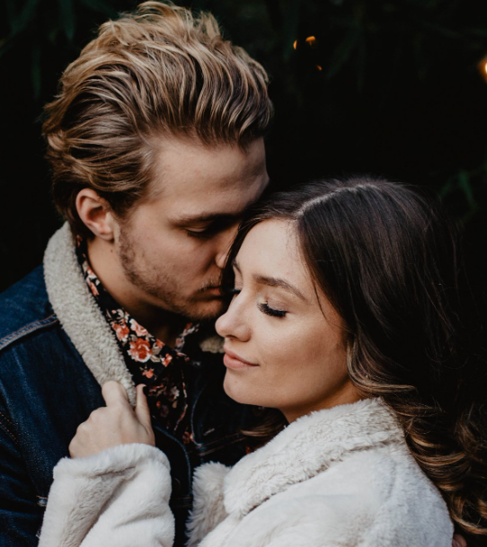 What Are the Signs When True Love Is Coming?